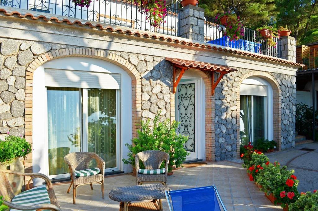 Le Ginestre Di Capri Bb & Holiday House Anacapri  Oda fotoğraf