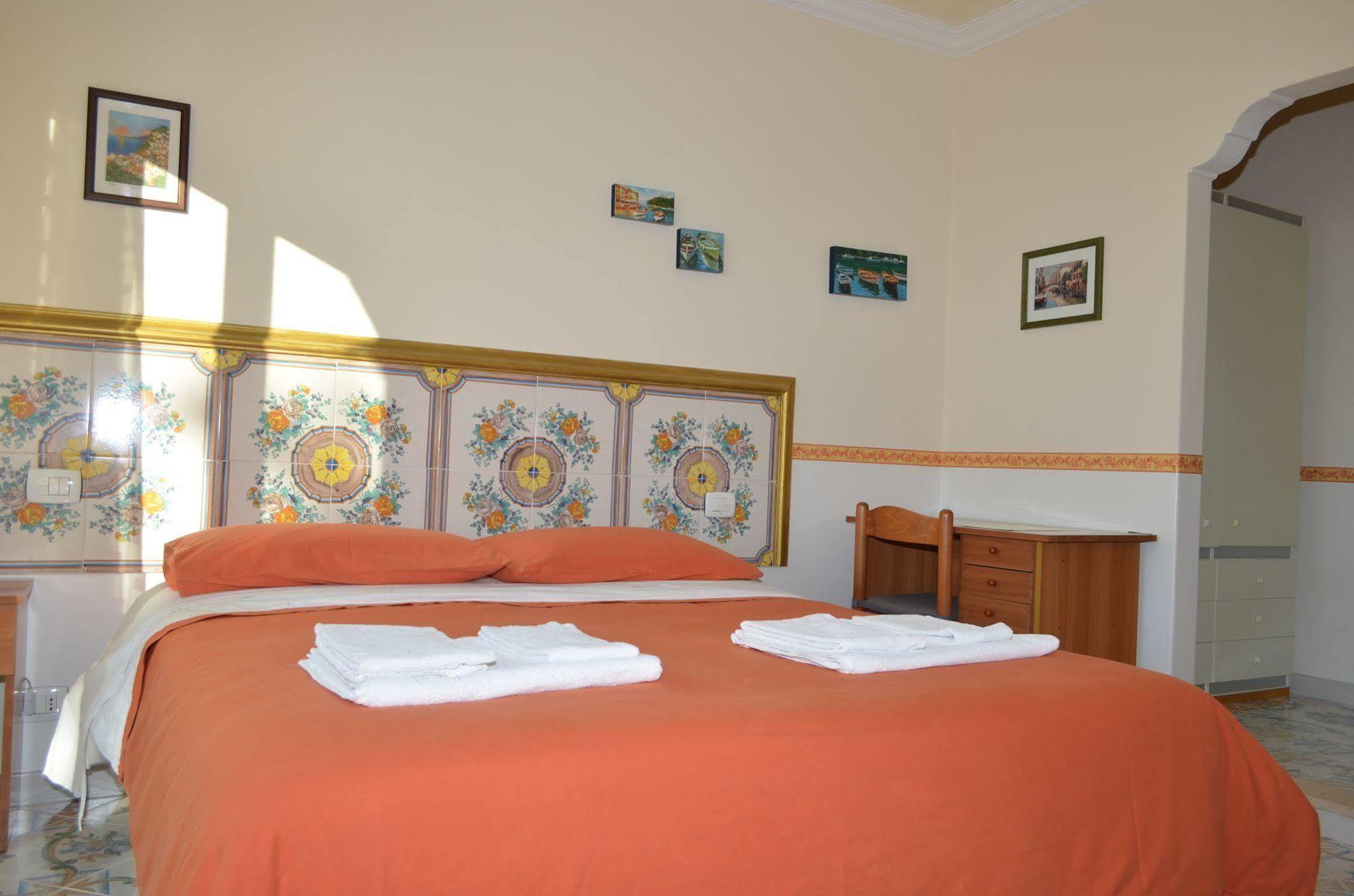 Le Ginestre Di Capri Bb & Holiday House Anacapri  Dış mekan fotoğraf