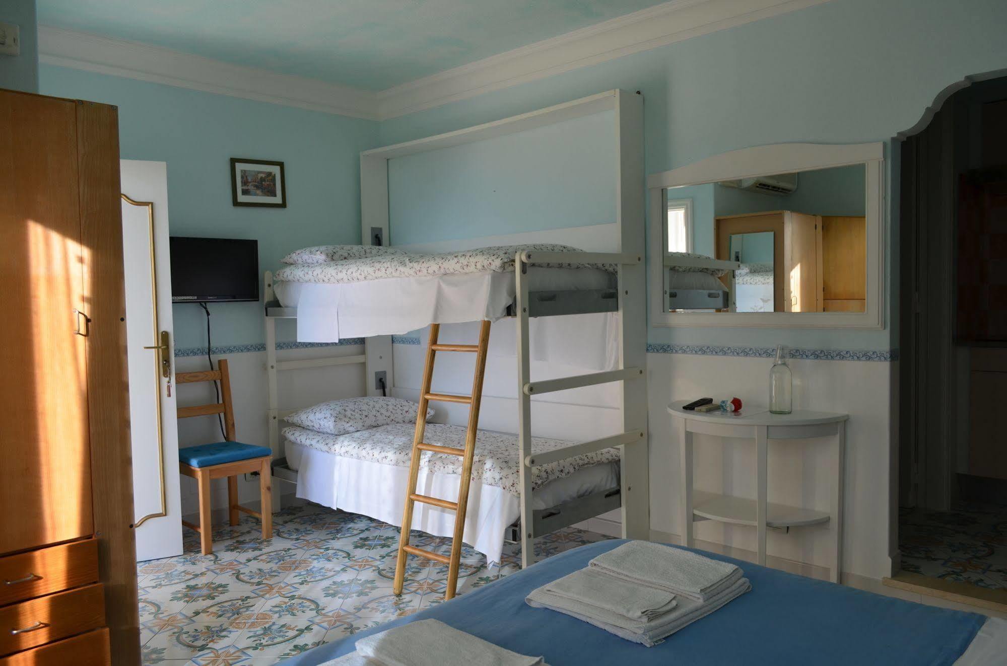 Le Ginestre Di Capri Bb & Holiday House Anacapri  Dış mekan fotoğraf